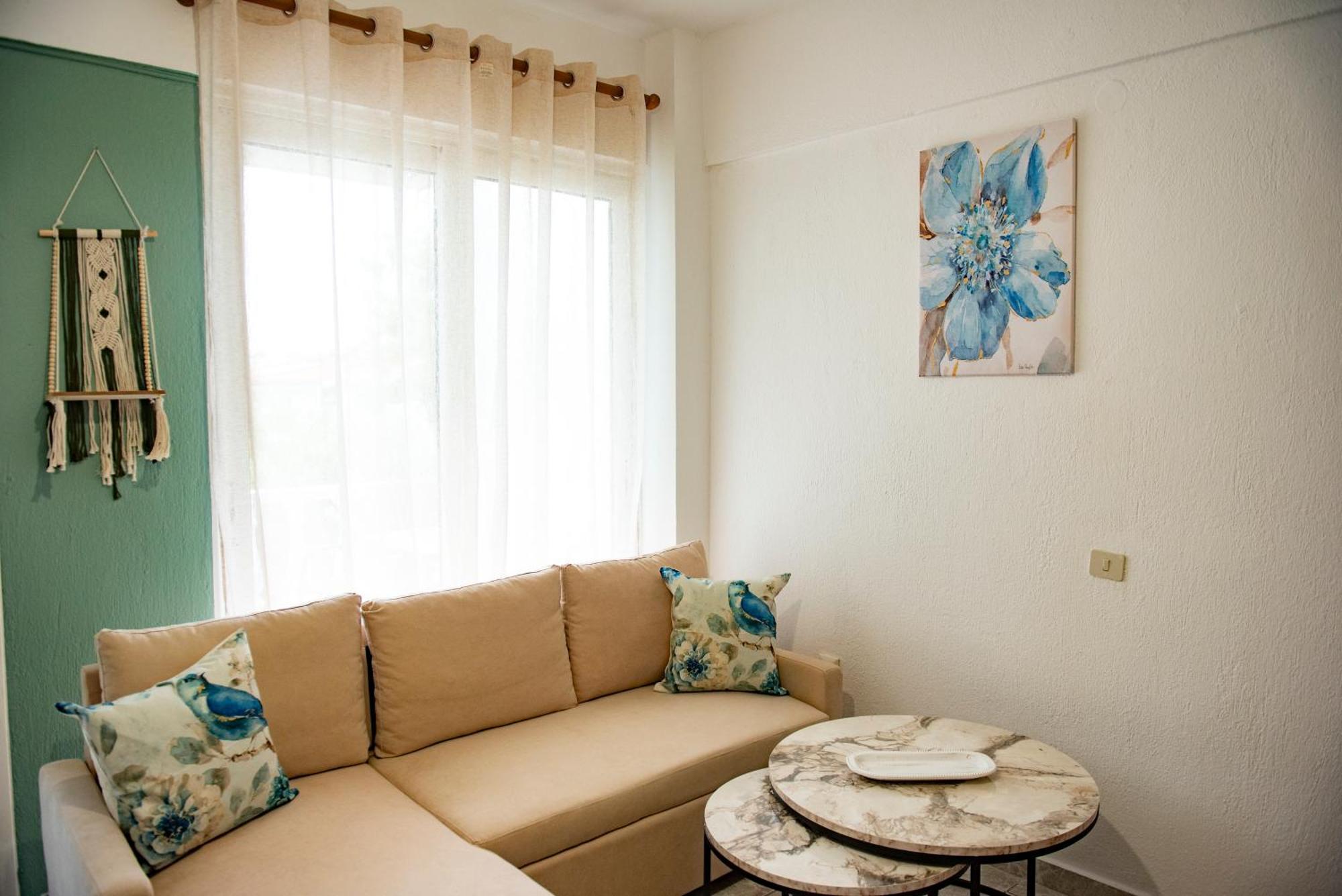 Apartment De Flores