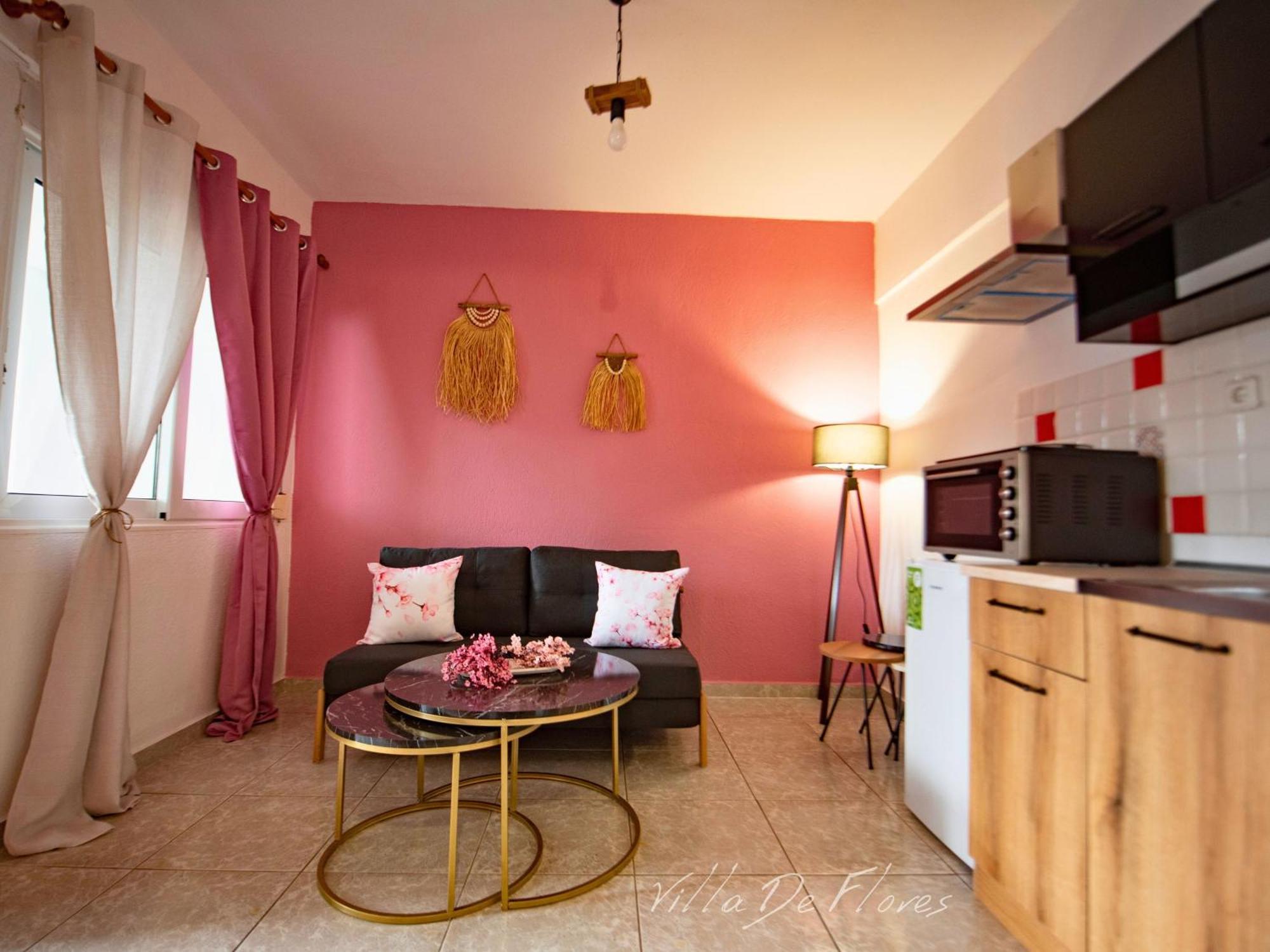De Flores Apartment *