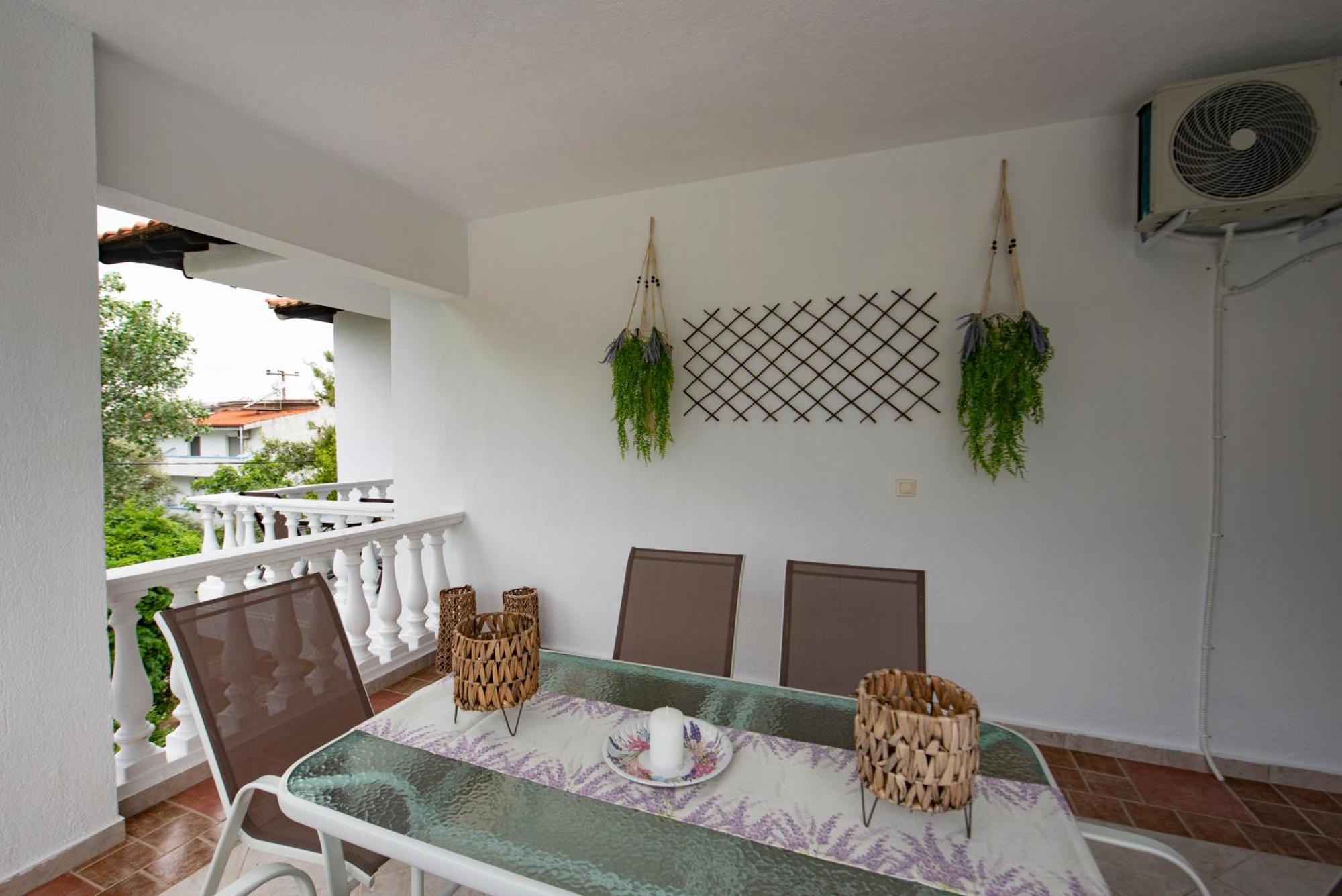 De Flores Apartment Toroni