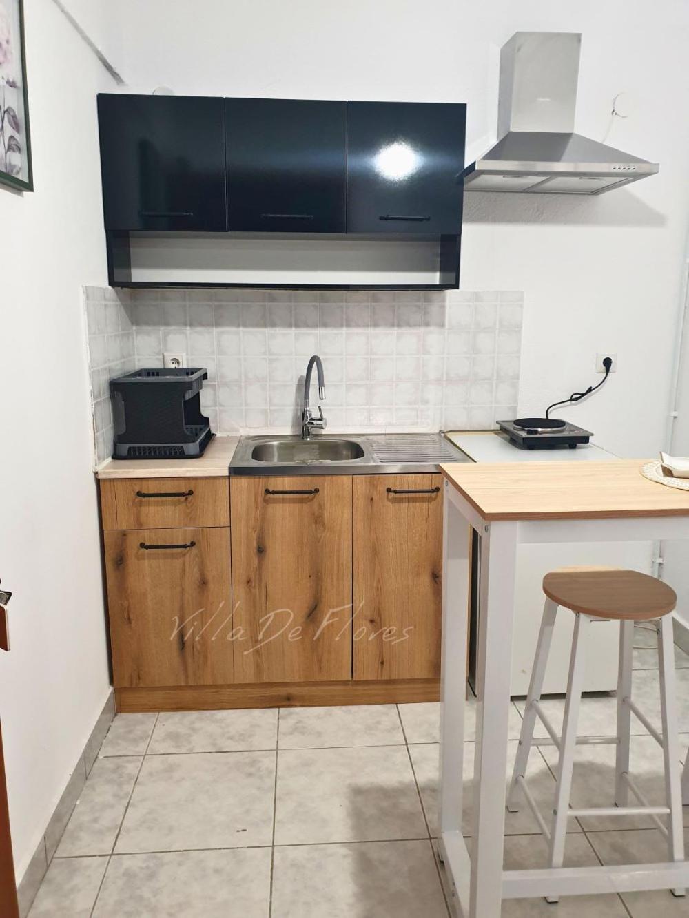 Apartment De Flores